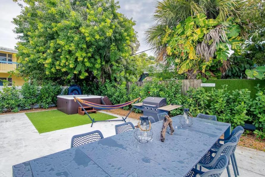 וסט פאלם ביץ' Dog Friendly Condo With Beach Access, Hot Tub, Firepit מראה חיצוני תמונה