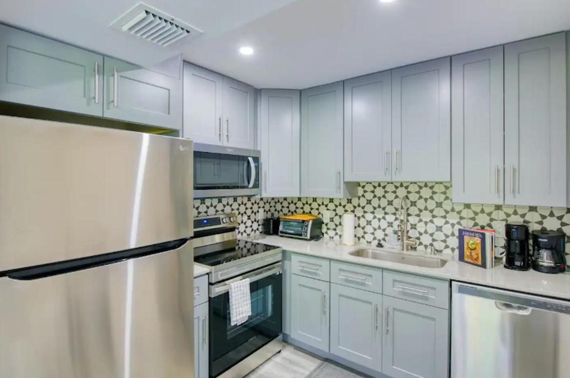 וסט פאלם ביץ' Dog Friendly Condo With Beach Access, Hot Tub, Firepit מראה חיצוני תמונה